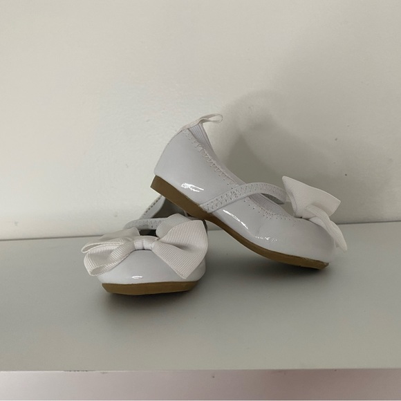 Koala Kids White Patten Leather Bow Dress Shoes - Picture 1 of 7